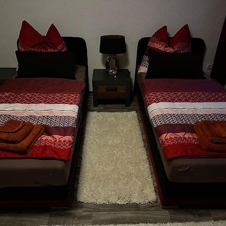 Schoene Wohnung In Bestlage Inclusive Parkplatz Λειψία Εξωτερικό φωτογραφία